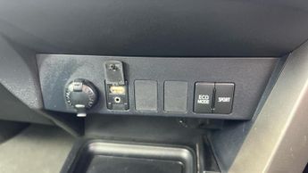 Toyota RAV4 2.0 V-Matic Icon SUV 5dr Petrol Multidrive S 4WD Euro 5 (151 ps)