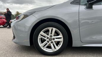 Toyota Corolla 1.8 VVT-h Icon Tech Hatchback 5dr Petrol Hybrid CVT Euro 6 (s/s)