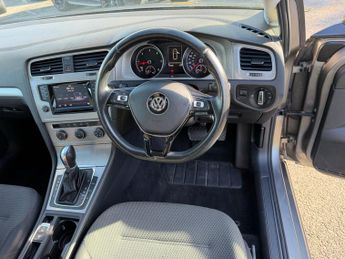 Volkswagen Golf 2.0 TDI BlueMotion Tech SE DSG Euro 5 (s/s) 5dr