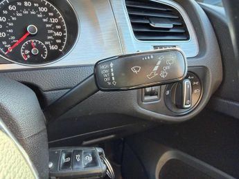 Volkswagen Golf 2.0 TDI BlueMotion Tech SE DSG Euro 5 (s/s) 5dr