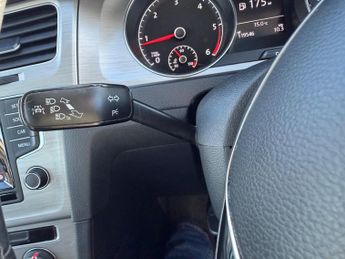Volkswagen Golf 2.0 TDI BlueMotion Tech SE DSG Euro 5 (s/s) 5dr