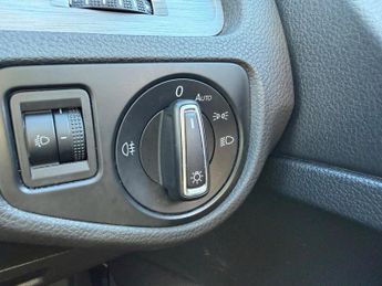 Volkswagen Golf 2.0 TDI BlueMotion Tech SE DSG Euro 5 (s/s) 5dr