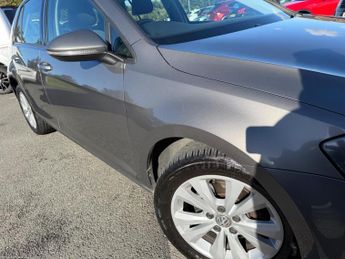 Volkswagen Golf 2.0 TDI BlueMotion Tech SE DSG Euro 5 (s/s) 5dr