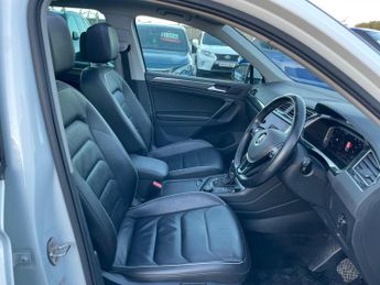 Volkswagen Tiguan 2.0 TDI SEL DSG 4Motion Euro 6 (s/s) 5dr