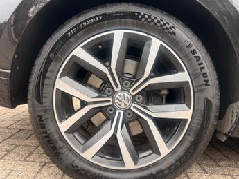 Volkswagen Passat 1.6 TDI SEL DSG Euro 6 (s/s) 5dr