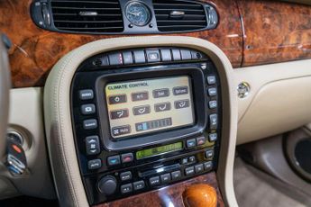 Jaguar XJ 3.0 XJ6 4dr