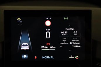 MG MG4 64kWh SE Long Range Auto 5dr