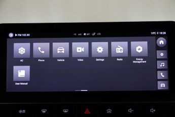 MG MG4 64kWh SE Long Range Auto 5dr