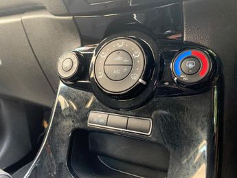 Ford Fiesta 1.0T EcoBoost Zetec Euro 5 (s/s) 5dr
