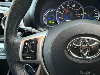 Toyota Yaris 1.5 VVT-h T Spirit CVT Euro 5 5dr