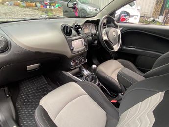 Alfa Romeo MiTo 1.6 JTDM-2 Distinctive Euro 5 (s/s) 3dr