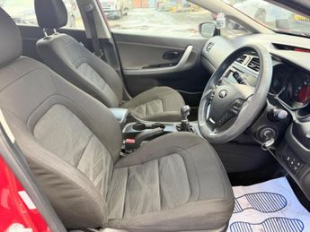 Kia Ceed 1.6 CRDi EcoDynamics 1 Euro 5 (s/s) 5dr