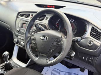 Kia Ceed 1.6 CRDi EcoDynamics 1 Euro 5 (s/s) 5dr