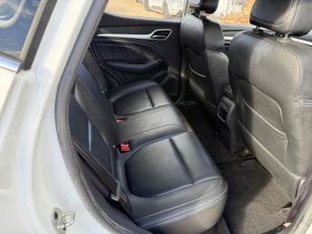 MG MG ZS 44.5kWh Exclusive Auto 5dr