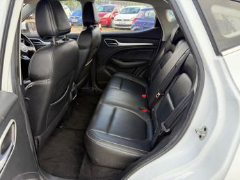 MG MG ZS 44.5kWh Exclusive Auto 5dr