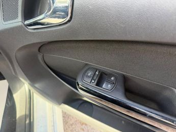 Vauxhall Corsa 1.4i 16v SRi 3dr (a/c)