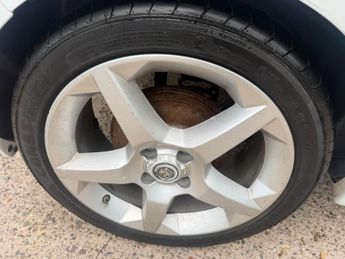 Vauxhall Corsa 1.4i 16v SRi 3dr (a/c)
