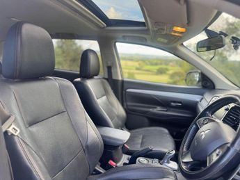MITSUBISHI OUTLANDER 2.0h 12kWh GX4h SUV 5dr Petrol Plug-in Hybrid CVT 4WD Euro 5 (s/