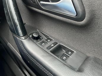 Volkswagen CC 2.0 TDI BlueMotion Tech DSG Euro 5 (s/s) 4dr