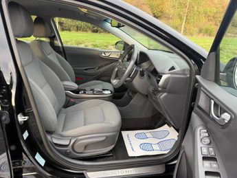 Hyundai IONIQ 38.3kWh Premium Auto 5dr