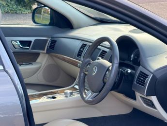 Jaguar XF 3.0d S V6 Premium Luxury Auto Euro 5 4dr