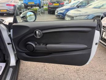 MINI Hatch 1.5 Cooper D Auto Euro 6 (s/s) 3dr
