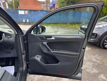 Volkswagen Tiguan 2.0 TSI BlueMotion Tech SEL DSG 4Motion Euro 6 (s/s) 5dr