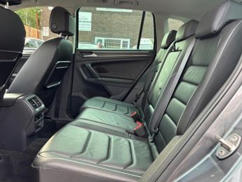 Volkswagen Tiguan 2.0 TSI BlueMotion Tech SEL DSG 4Motion Euro 6 (s/s) 5dr