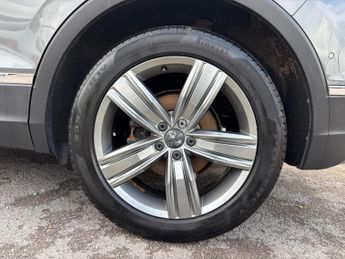 Volkswagen Tiguan 2.0 TSI BlueMotion Tech SEL DSG 4Motion Euro 6 (s/s) 5dr