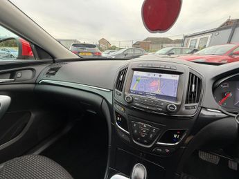 Vauxhall Insignia 2.0 CDTi Nav Country Tourer Auto 4WD Euro 5 5dr