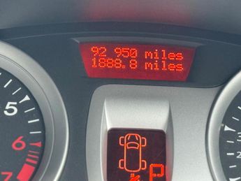 Renault Clio 1.6 VVT Dynamique TomTom Sport Tourer Auto Euro 5 5dr