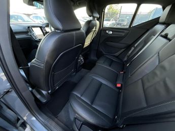 Volvo Xc40 + RECHARGE TWIN EV AWD