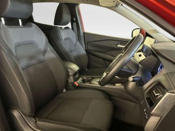 Nissan Qashqai 1.3 DIG-T MHEV N-Connecta SUV 5dr Petrol Hybrid Manual Euro 6 (s