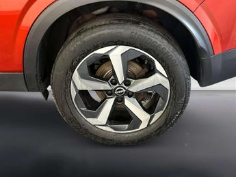 Nissan Qashqai 1.3 DIG-T MHEV N-Connecta SUV 5dr Petrol Hybrid Manual Euro 6 (s