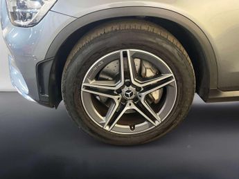 Mercedes-Benz GLC 2.0 GLC220d AMG Line SUV 5dr Diesel G-Tronic+ 4MATIC Euro 6 (s/s