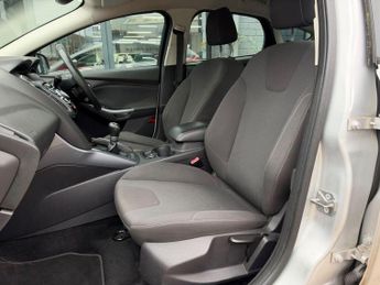 FORD FOCUS 1.6 Titanium Hatchback 5dr Petrol Manual Euro 5 (125 ps) *GREAT 
