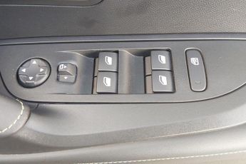 Peugeot E-2008 50kWh GT SUV 5dr Electric Auto (7kW Charger) (136 ps)