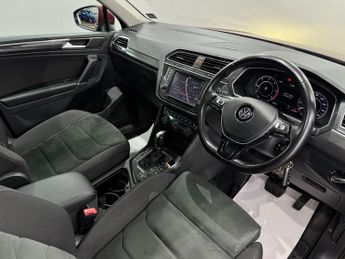 Volkswagen Tiguan 2.0 TDI BlueMotion Tech SEL DSG 4Motion Euro 6 (s/s) 5dr