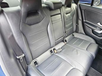 Mercedes-Benz CLA 1.3 CLA200 AMG Line (Premium Plus 2) Coupe 7G-DCT Euro 6 (s/s) 4