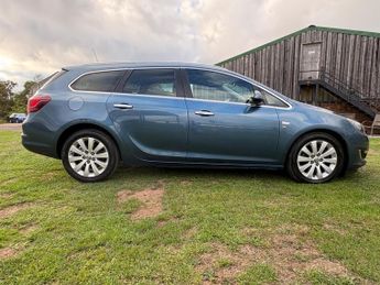 Vauxhall Astra 1.7 CDTi ecoFLEX SE Sports Tourer Euro 5 (s/s) 5dr