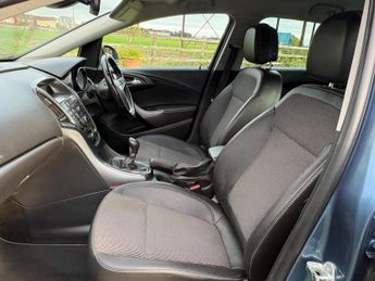 Vauxhall Astra 1.7 CDTi ecoFLEX SE Sports Tourer Euro 5 (s/s) 5dr