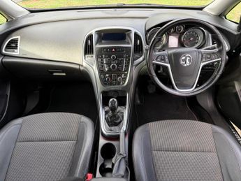 Vauxhall Astra 1.7 CDTi ecoFLEX SE Sports Tourer Euro 5 (s/s) 5dr