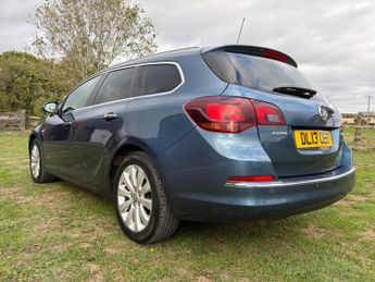 Vauxhall Astra 1.7 CDTi ecoFLEX SE Sports Tourer Euro 5 (s/s) 5dr