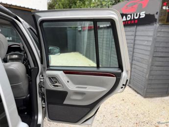 Jeep Grand Cherokee 4.7 Overland 4WD 5dr