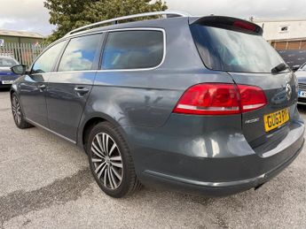 Volkswagen Passat 2.0 TDI BlueMotion Tech Sport DSG Euro 5 (s/s) 5dr