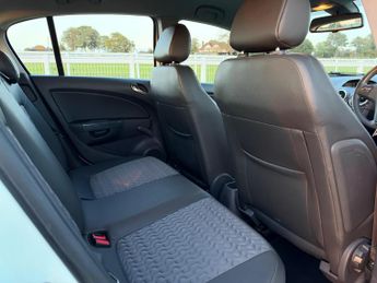 Vauxhall Corsa 1.4 16V SE Auto Euro 5 5dr