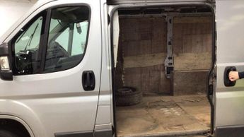 Peugeot Boxer 2.2 HDi 330 L1 H1 4dr