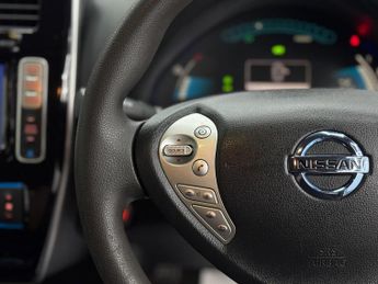 Nissan Leaf 24kWh Acenta Auto 5dr
