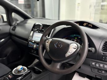 Nissan Leaf 24kWh Acenta Auto 5dr