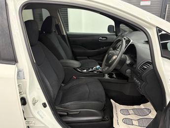Nissan Leaf 24kWh Acenta Auto 5dr